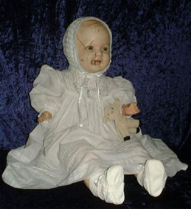 The most famous haunted dolls in the world Picture 1