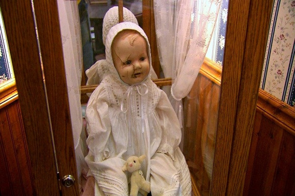 The most famous haunted dolls in the world Picture 2