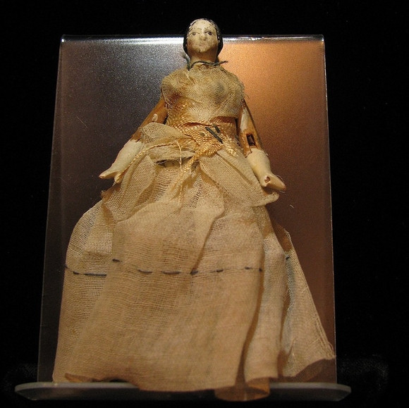 The most famous haunted dolls in the world Picture 7