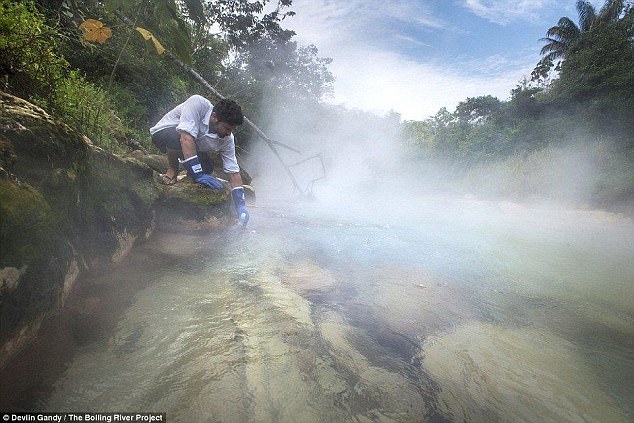 The mysterious river of death always boils around 100 degrees Celsius in the Amazon Picture 4