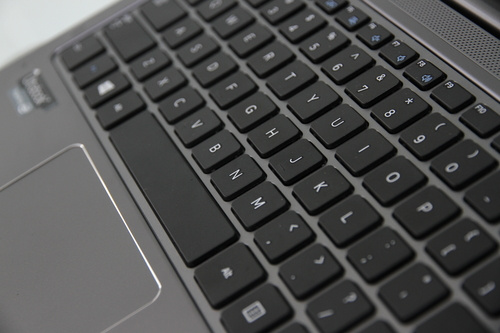 The new Samsung Series 5 Ultra runs Windows 8 Picture 6