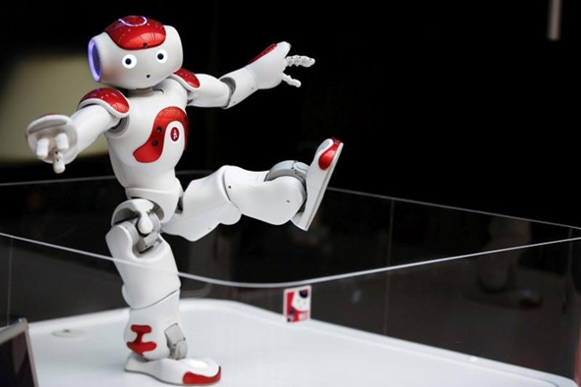 The next robot can cure satellites, destroying the space fleet Picture 1
