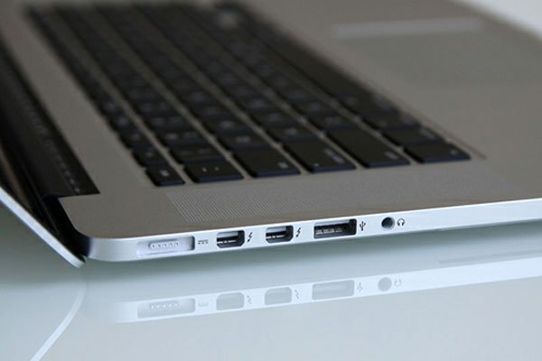 The price for a MacBook Pro Retina battery is US $ 199 Picture 1