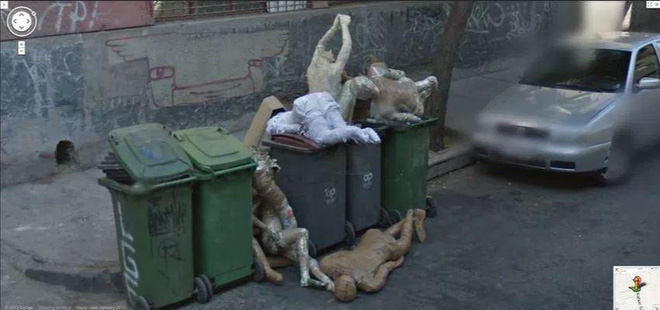 The series of funny photos that Google Maps has recorded across the world streets Picture 15