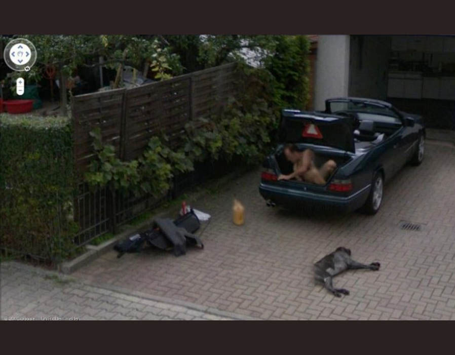 The series of funny photos that Google Maps has recorded across the world streets Picture 9