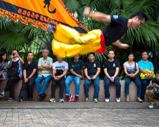 The set portrays the life of poor workers in Hong Kong in the 1990s Picture 22