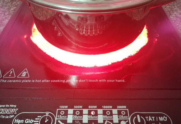 The silly faults of people using electric stoves make the kitchen break down quickly Picture 3