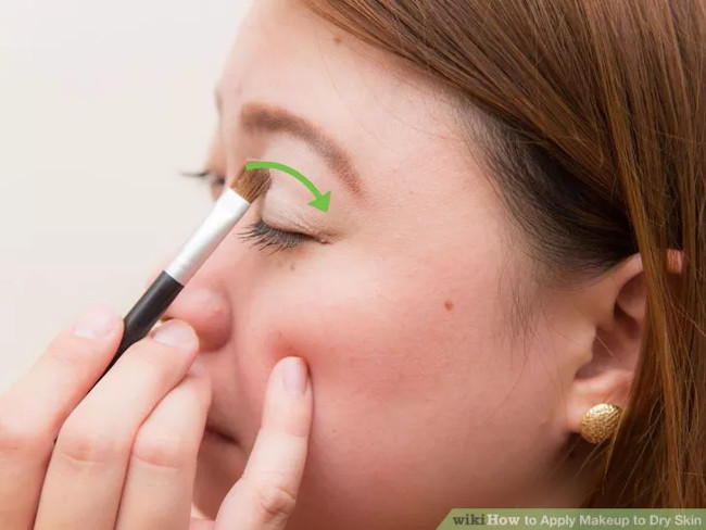 The standard 'no need to adjust' makeup steps for dry skin Picture 11