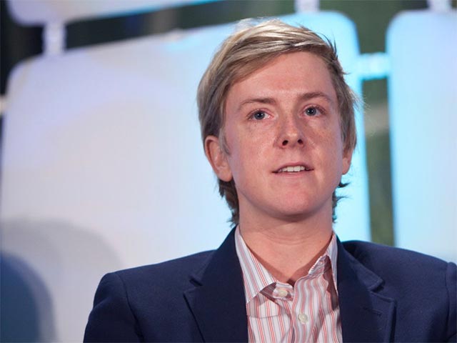 The story of Chris Hughes, who makes money, helps Mark Zuckerberg create Facebook Picture 15