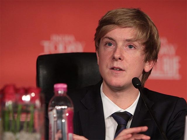 The story of Chris Hughes, who makes money, helps Mark Zuckerberg create Facebook Picture 2