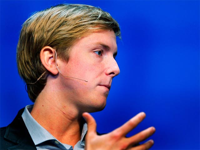 The story of Chris Hughes, who makes money, helps Mark Zuckerberg create Facebook Picture 20