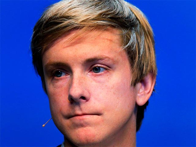 The story of Chris Hughes, who makes money, helps Mark Zuckerberg create Facebook Picture 4