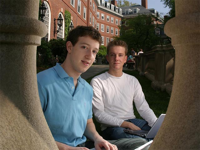 The story of Chris Hughes, who makes money, helps Mark Zuckerberg create Facebook Picture 8