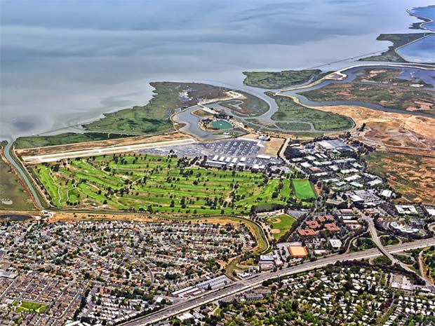 The story of Chris Hughes, who makes money, helps Mark Zuckerberg create Facebook Picture 9