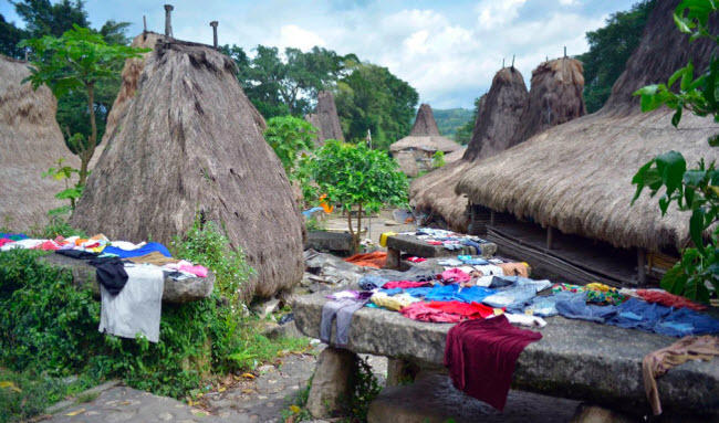 The strange island values ​​the dead more than the living Picture 4