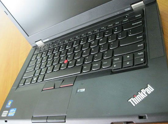 The ThinkPad T430 uses a battery pack that lasts up to 32.5 hours Picture 3