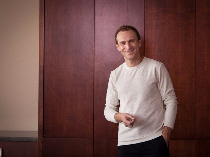 The true story of a 'poor overcoming' CEO and 6 valuable lessons for those who want to start a business Picture 3