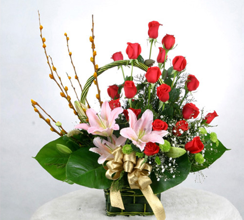 The unique flower arrangement patterns to discuss the Tet festival's day and fortune Picture 7