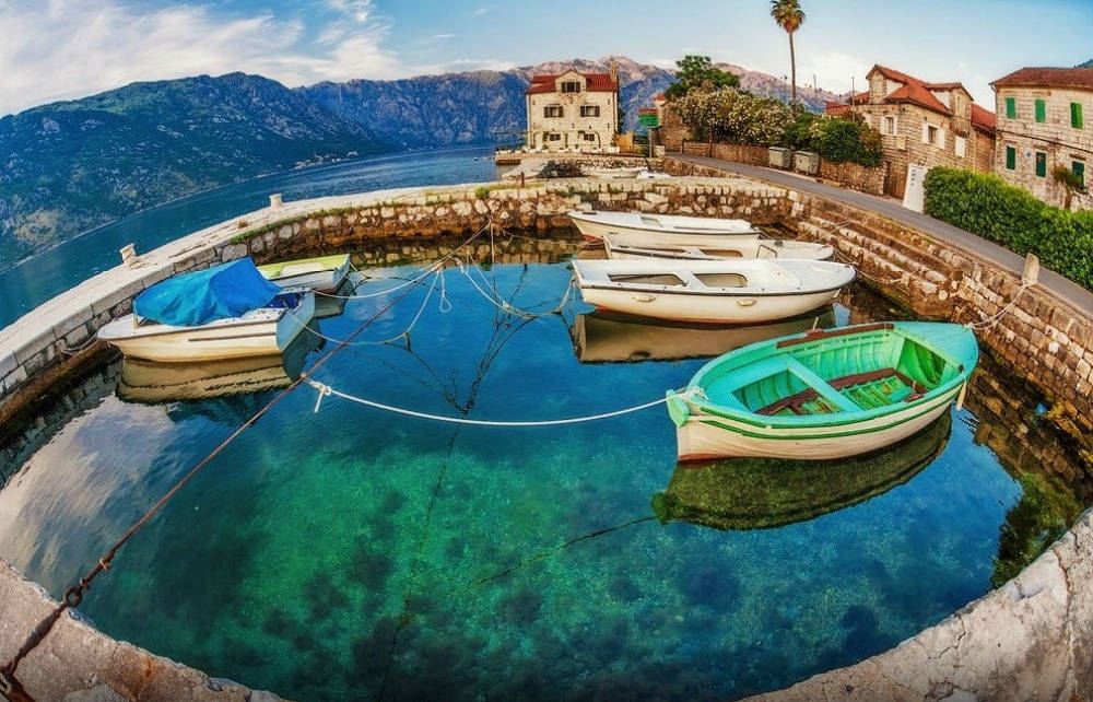 The whole Earth seems to shrink in this beautiful country Picture 8