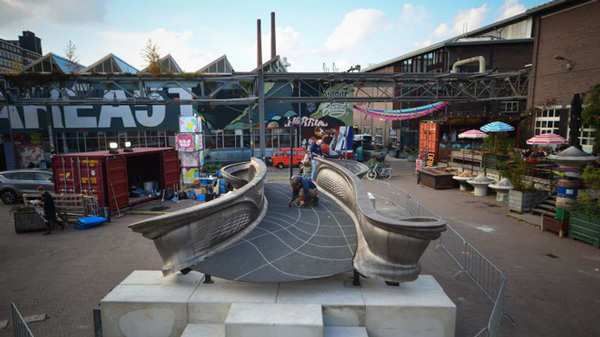 The world's first steel bridge was created with 3D printing technology, equipped with smart sensors Picture 5