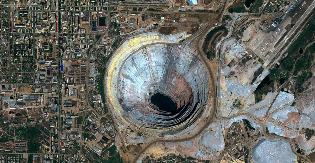 These are images of Earth from above that you've never seen before Picture 3