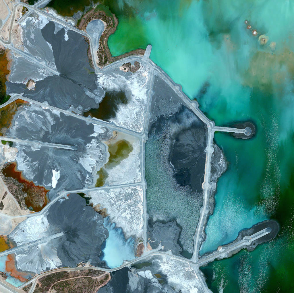 These are images of Earth from above that you've never seen before Picture 4