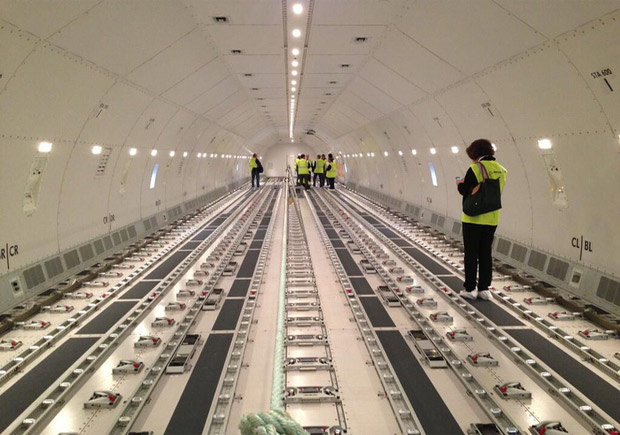 These are secret areas on the plane that visitors are not allowed to sneak to Picture 5