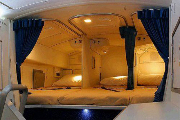 These are secret areas on the plane that visitors are not allowed to sneak to Picture 6