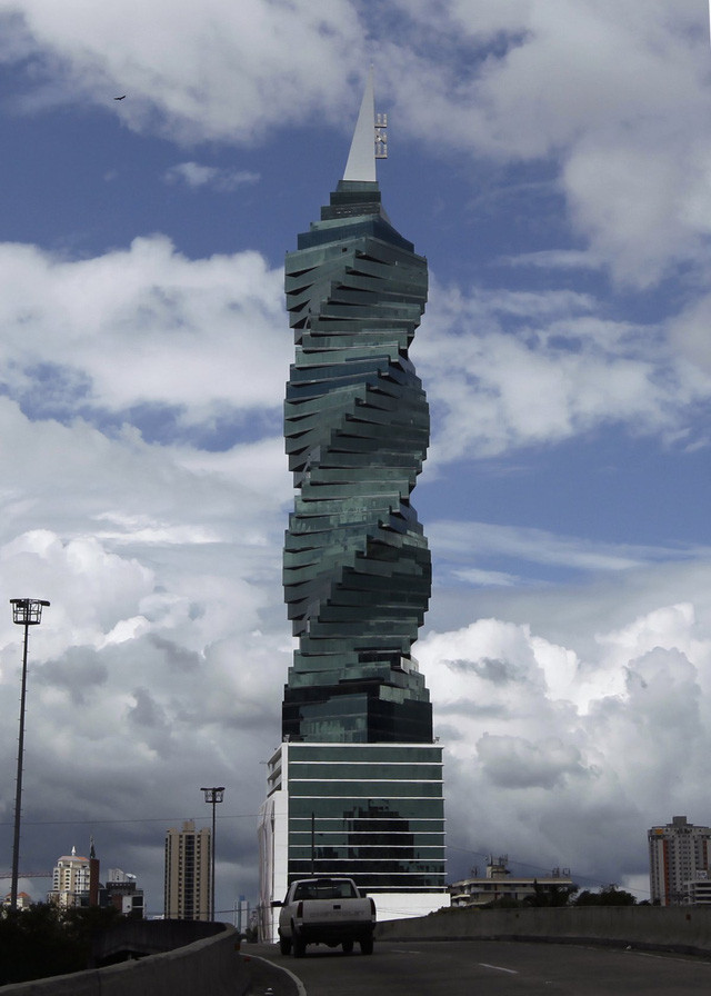 These are the 13 weirdest skyscrapers in the world Picture 2