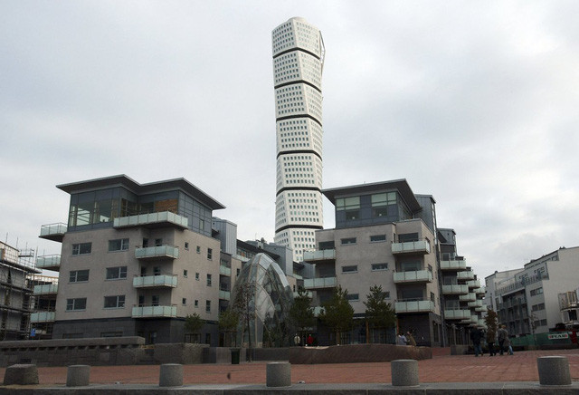 These are the 13 weirdest skyscrapers in the world Picture 5