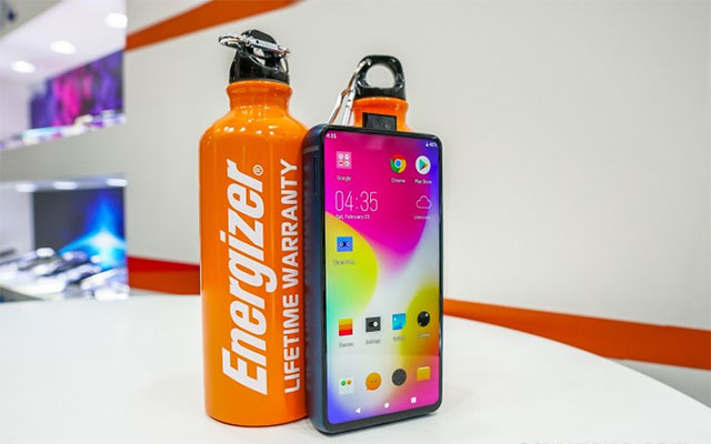 This is an 18,000mAh phone ... No, the 18,000mAh battery is equipped with the same function as the phone! Picture 5