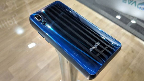 This is an 18,000mAh phone ... No, the 18,000mAh battery is equipped with the same function as the phone! Picture 6