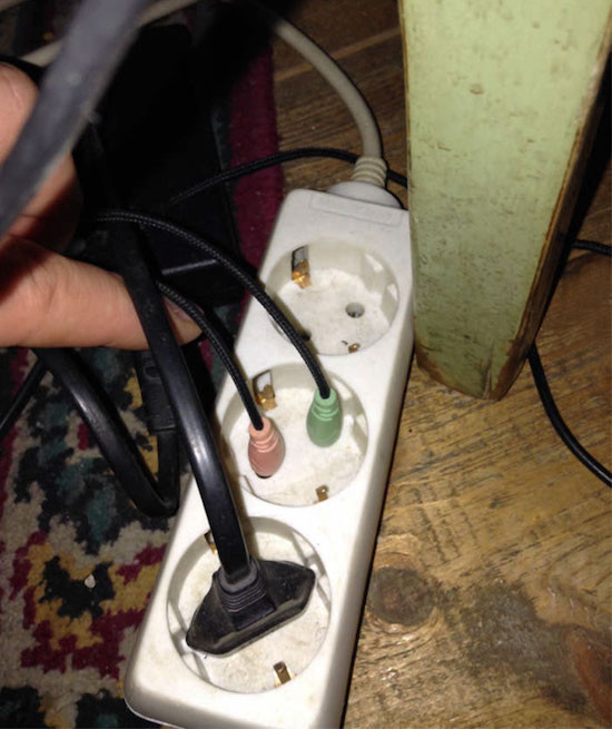 This is how your grandparents get used to technology items Picture 10