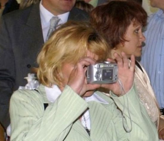 This is how your grandparents get used to technology items Picture 15