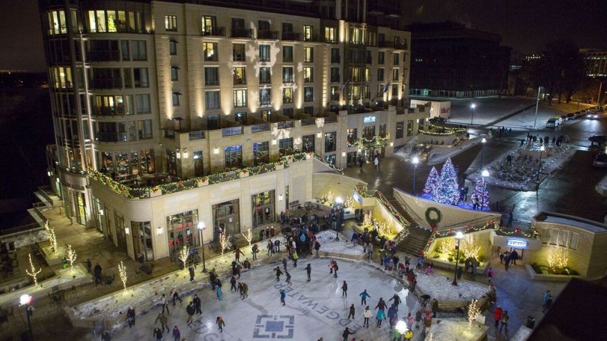 This is only 8 hotels with the world's most impressive on-site ice rink Picture 3