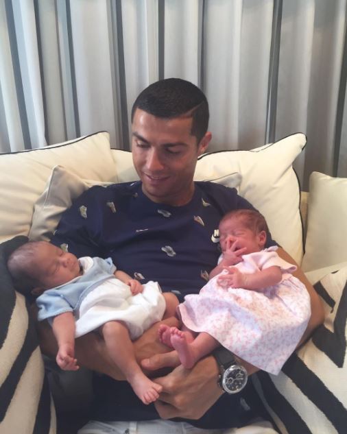 This is the 10 most liked photos on Instagram in 2017 Picture 3