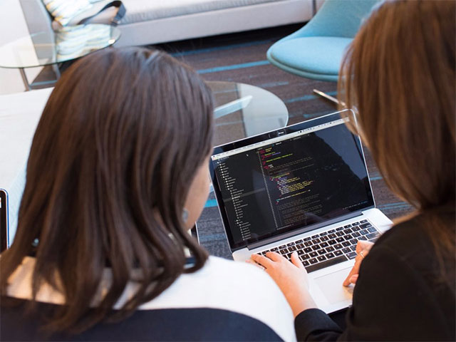 This is the amount of money you can earn when doing one of the 9 hottest jobs in software technology Picture 7