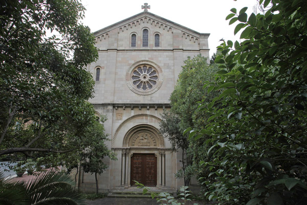 This is the most beautiful data center in the world, and it is placed in the church of God Picture 2