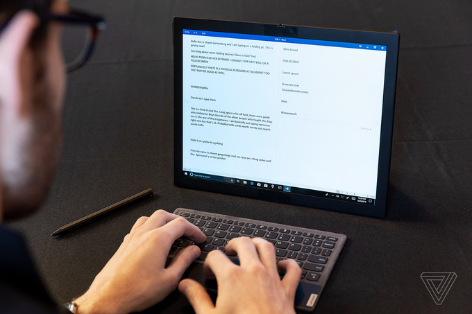 This is the world's first Lenovo ThinkPad X1 folding screen computer Picture 8