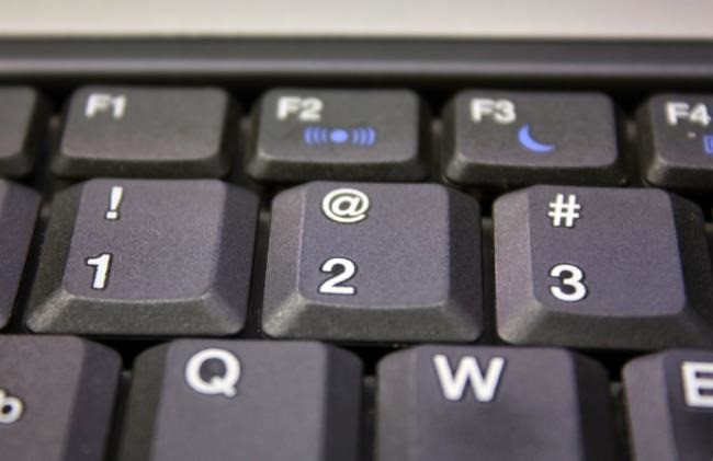 Tips to save battery for Laptop, increase battery usage time Picture 3