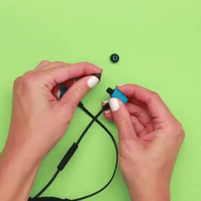 To protect the hearing, clean the earpiece Picture 6