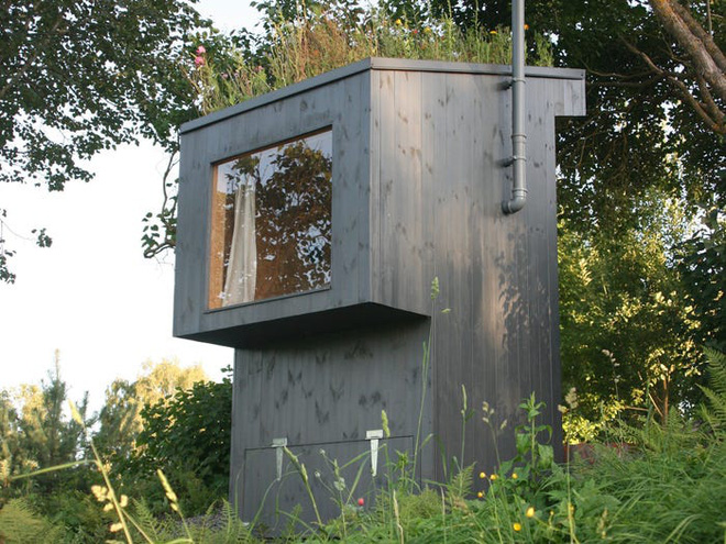 Toilets cost 3,300 USD: Use stool to grow flowers on the roof, then guide the floral scent to the person sitting inside to smell Picture 11