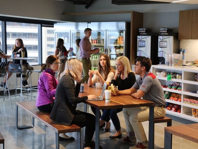 Top 10 most paid income technology companies for employees Picture 12