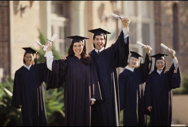 Top 10 'most worthless' qualifications in universities (and the reason behind them) Picture 3