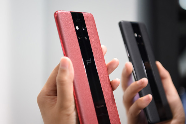 Top 14 most expensive smartphones in the world today Picture 5