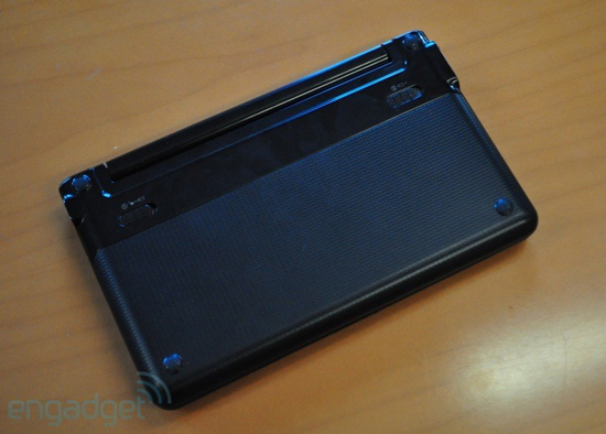 Toshiba is nostalgic for dual-screen 7-inch laptops Picture 11