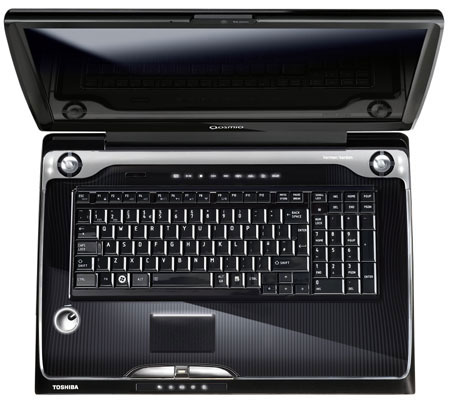 Toshiba 'super product' HD laptop Picture 4