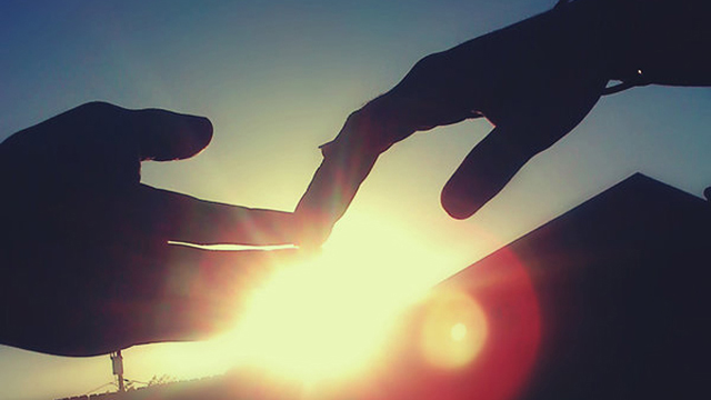 Touching statuses clung to their ex Picture 3