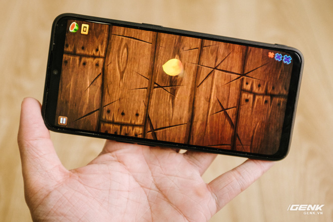 Try heavy gaming on the highest setting on OPPO Reno3 Picture 4