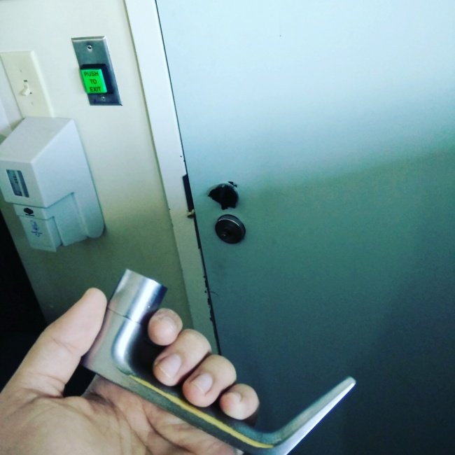 Twenty-three superhuman images show this world is against you Picture 19